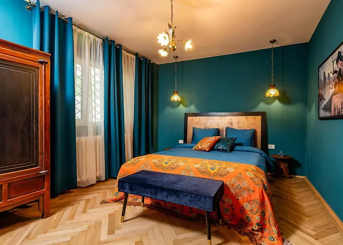 Eclectic Condo Romexpo 2Br Near Metro