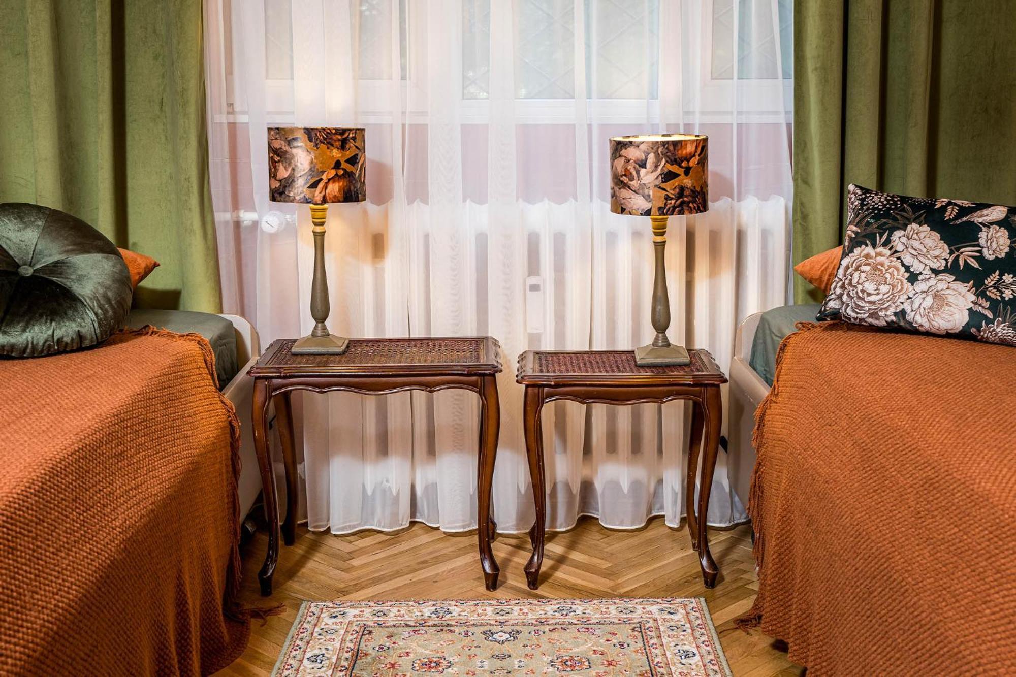 Eclectic Romexpo 2br Near Metro Apartament